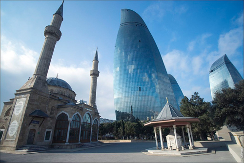 Баку вошел в ТОП-5 лучших мест в СНГ для новогодних ярмарок
