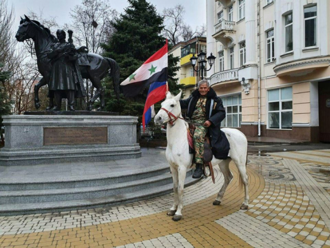 Сирийский путешественник стремится в Кремль через Баку – ВИДЕО