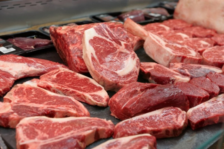 Азербайджан сократил импорт мяса
