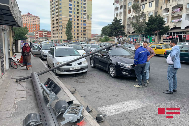 В Баку произошла цепная авария - ФОТО