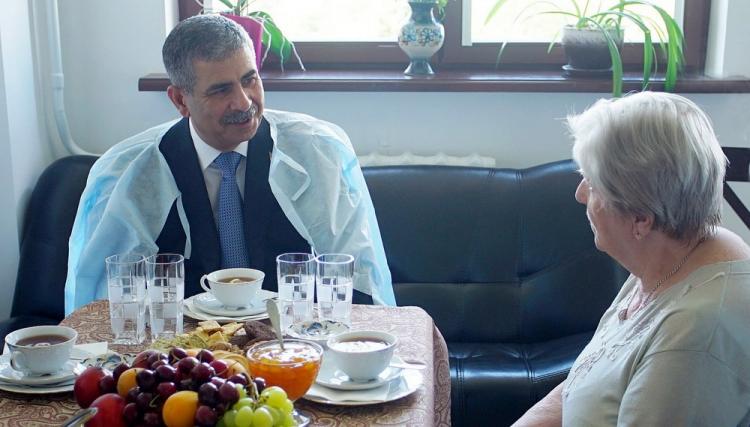 Закир Гасанов навестил мать национального героя Азербайджана - ФОТО