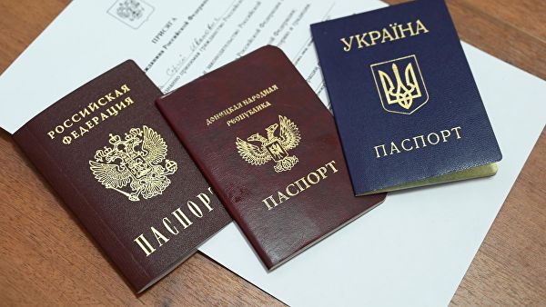 Канада не будет признавать российские паспорта