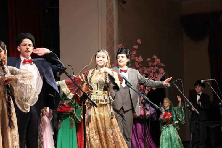 Детский театр «Гюнай» представит Азербайджан на фестивале-конкурсе «Amberstar 2019» - ФОТО