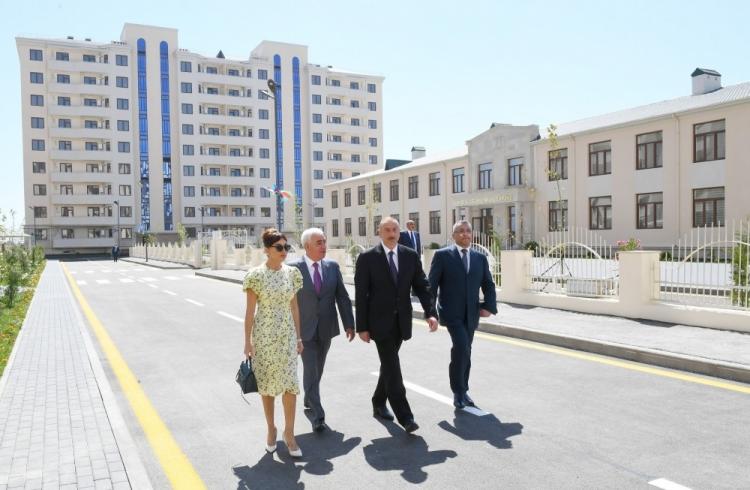 Ильхам Алиев принял участие в открытии жилого комплекса в Пираллахи - ОБНОВЛЕНО - ФОТО