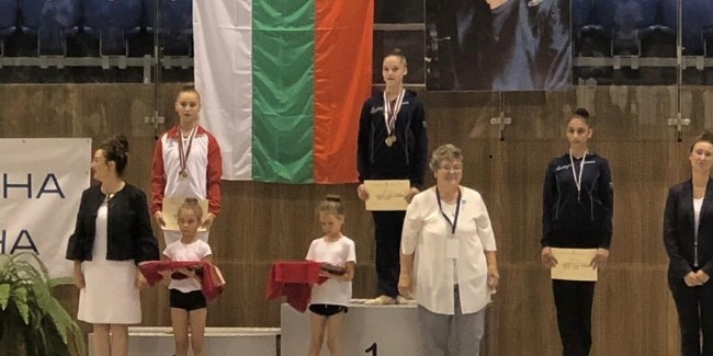 Азербайджанские гимнастки завоевали 5 медалей в Болгарии