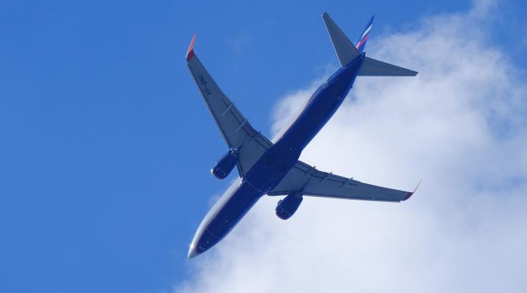 Boeing 737 с аварийной ситуацией на борту экстренно сел во Внуково