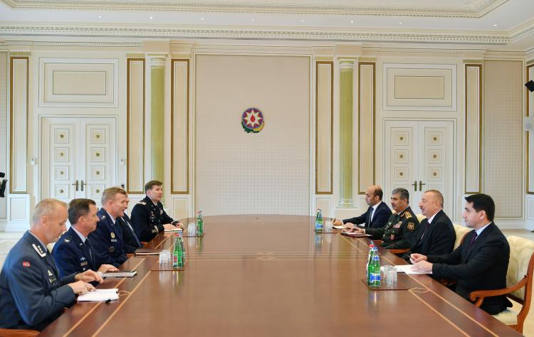 Ильхам Алиев принял делегацию во главе с верховным главнокомандующим ОВС НАТО в Европе