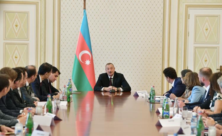 Ильхам Алиев принял представителей компаний - членов MEDEF