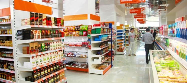 В хлебном изделии из известного супермаркета Баку нашли шуруп - ФОТО