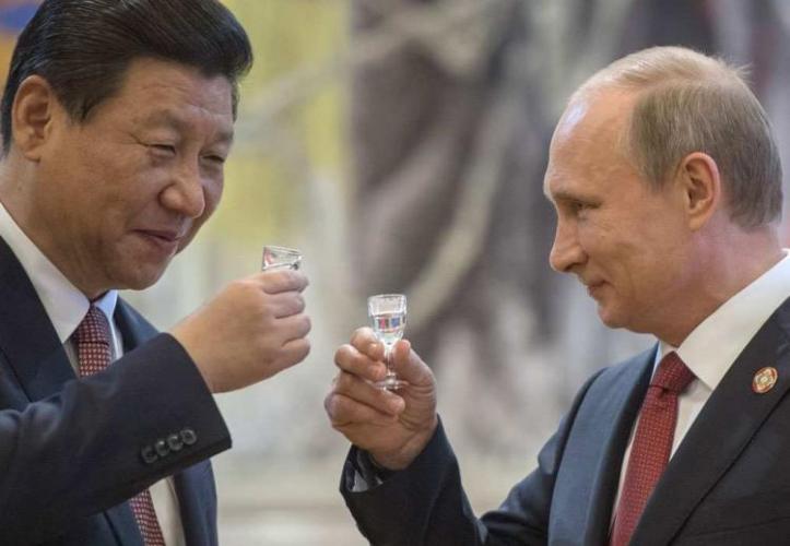 Трамп обвинил лидеров России и Китая в желании «ободрать США» перед сном
