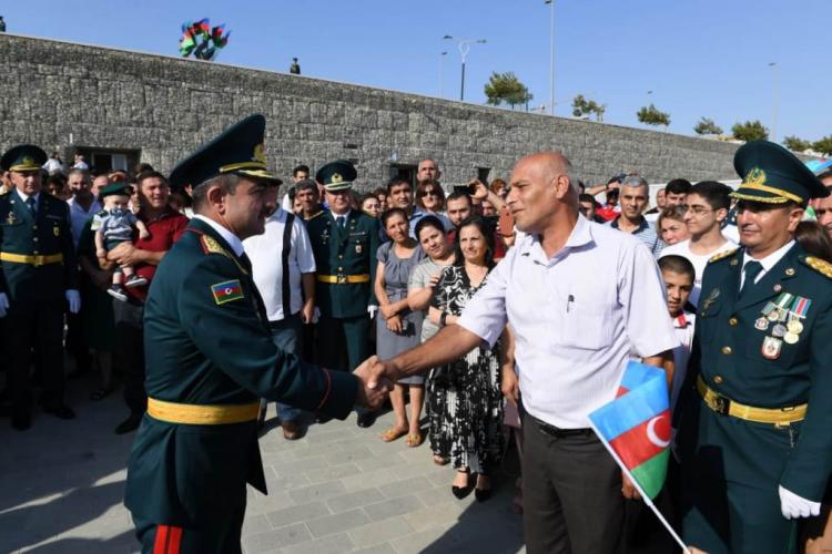 Начальник Госпогранслужбы Азербайджана дал поручения юным офицерам - ФОТО