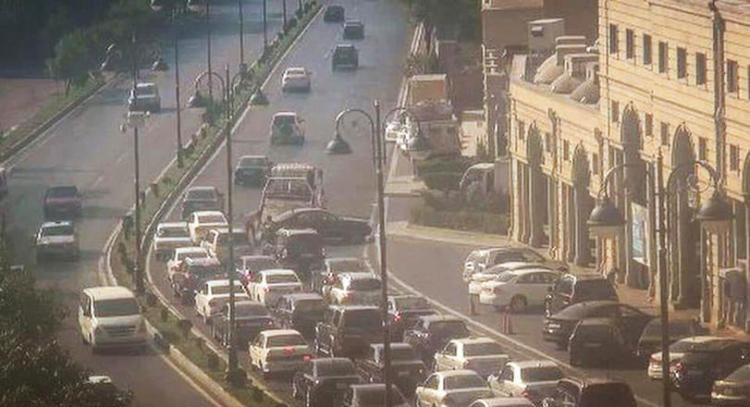 На Тбилисском проспекте в Баку произошло ДТП