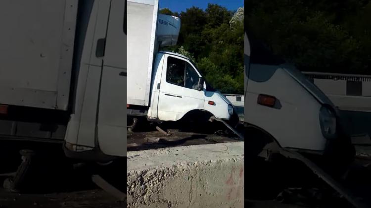Стала известна причина смерти водителя ГАЗели на трассе Астара-Алят