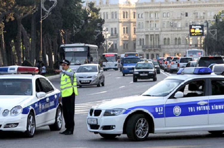 Дорожная полиция Баку обратилась к владельцам автомобилей