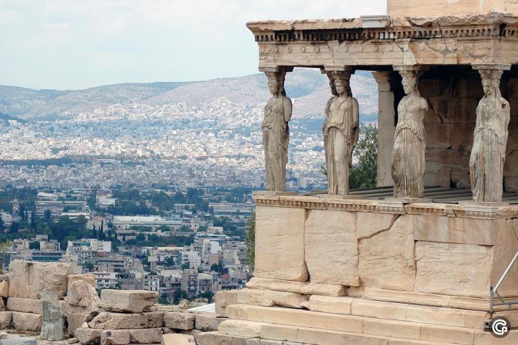 Сильное землетрясение вызвало панику в Афинах
