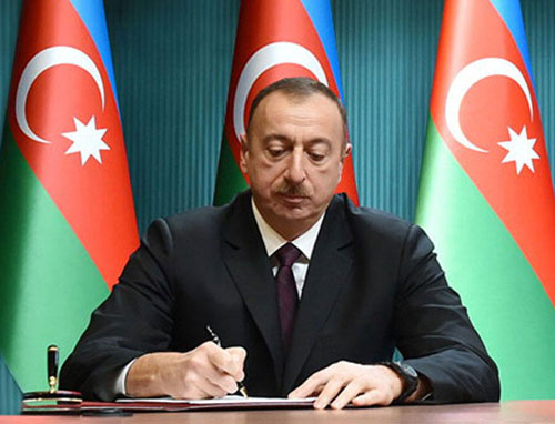 Ильхам Алиев выделил 1 млн манатов газетам, издающимся в Азербайджане