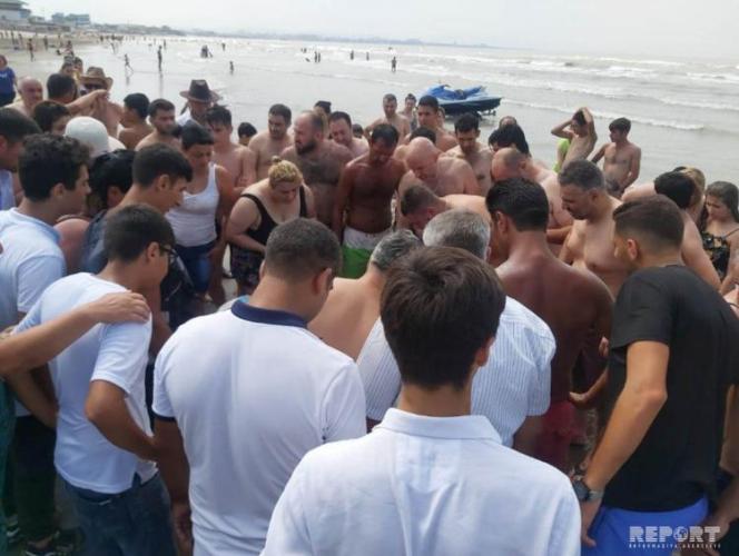 На пляже в Новханы утонул 12-летний подросток