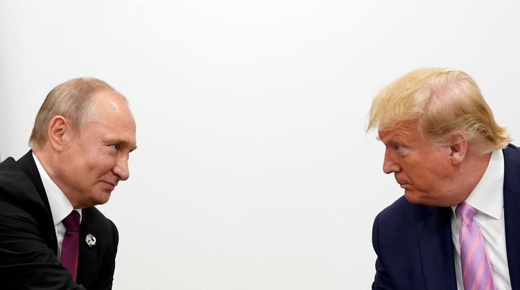 Трамп оценил важность диалога с Россией