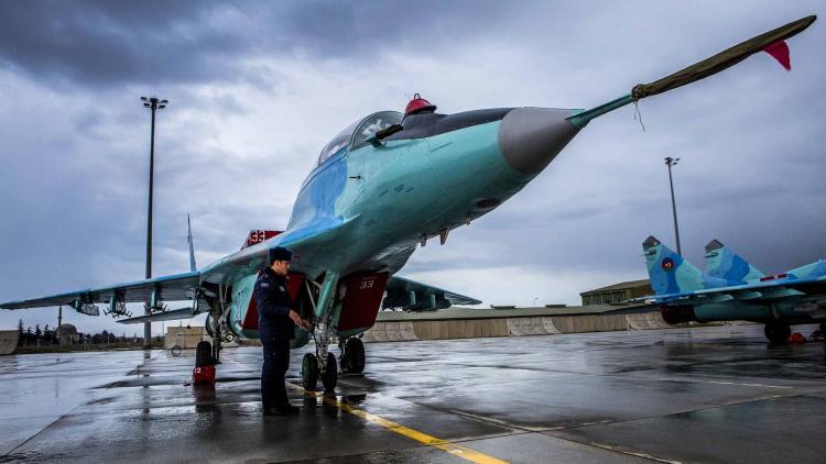 Продолжаются поиски пилота самолета МиГ-29 ВВС Азербайджана