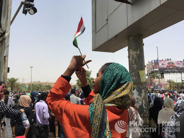 Военный совет Судана и вооруженные группировки договорились о гумпомощи
