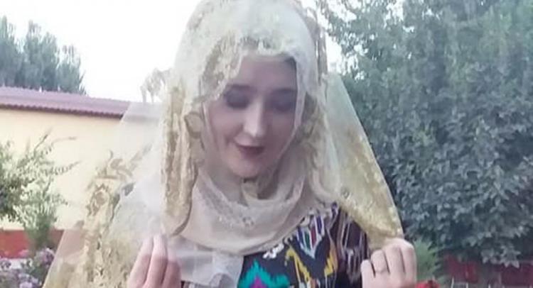 Чай без молока: молодая англичанка вышла замуж за узбекистанца - ФОТО
