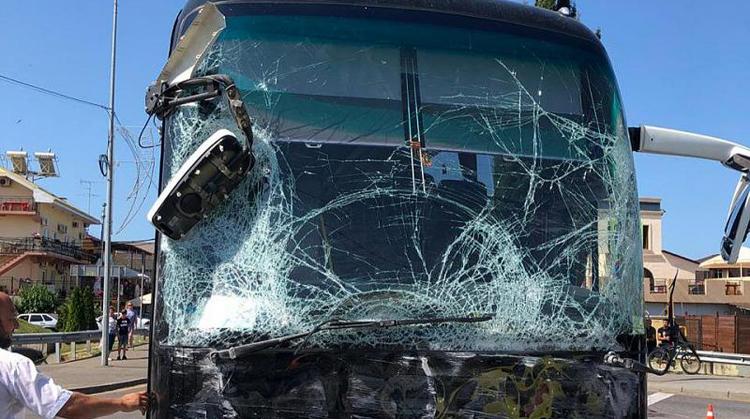 40 человек пострадали при ДТП с автобусом в Черногории 