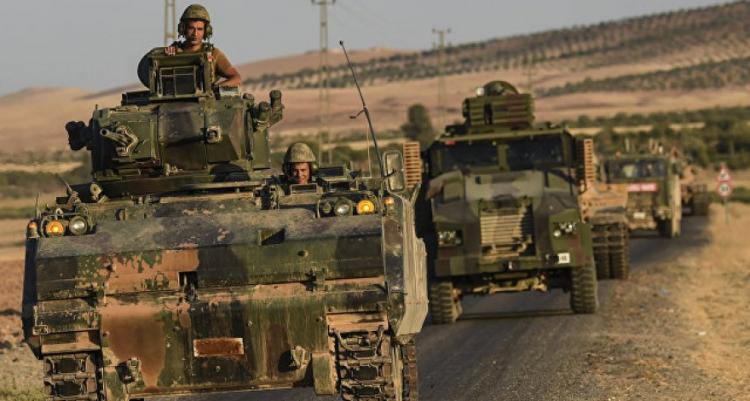Турция направила военную технику на границу с Сирией