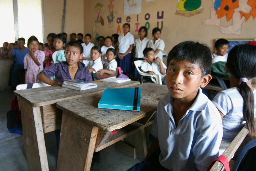 В Мексике мальчикам разрешили ходить в школу в юбках