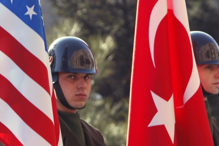 США отказались обучать турецких летчиков
