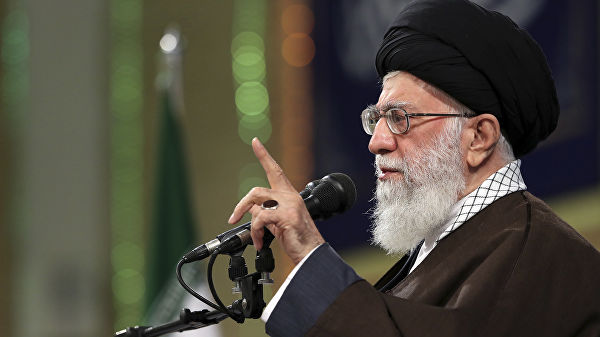 Верховный лидер Ирана помиловал и сократил сроки почти 700 осужденных
