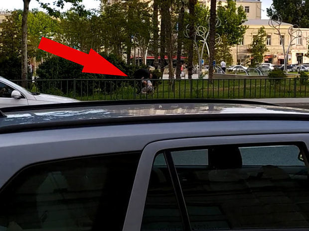 В центре Баку подралась влюбленная пара - ВИДЕО
