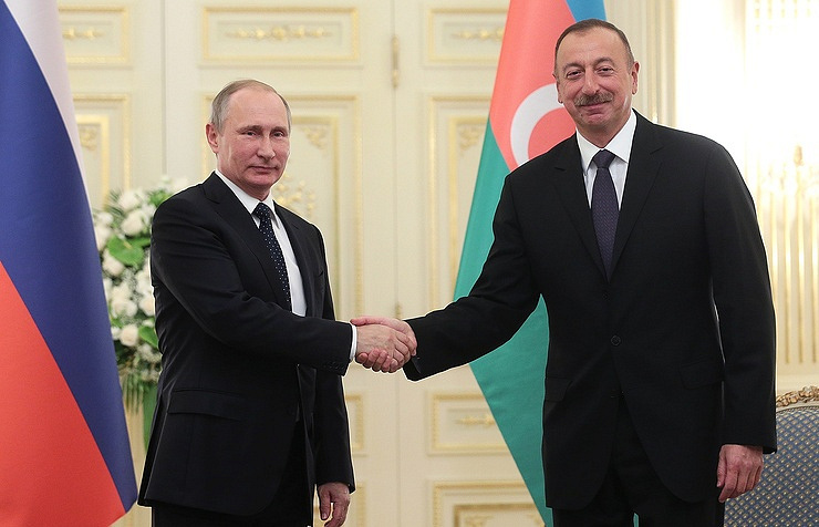 Ильхам Алиев поздравил Владимира Путина