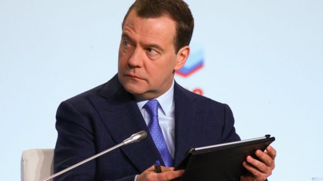 Неизвестные взломали твиттер Дмитрия Медведева - ФОТО