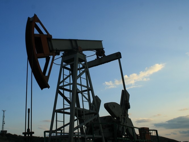 Азербайджанская нефть упала в цене
