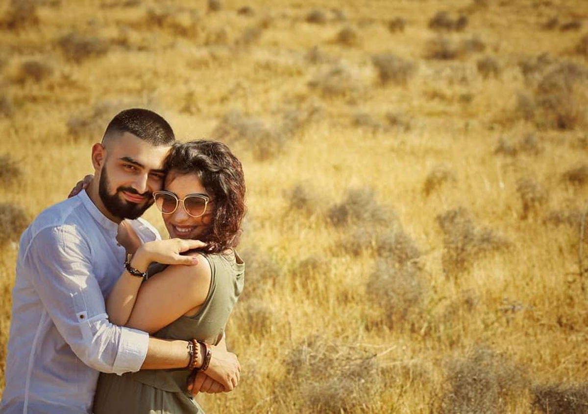 Влюбленная пара исполняет народные азербайджанские песни в городах мира - ФОТО - ВИДЕО