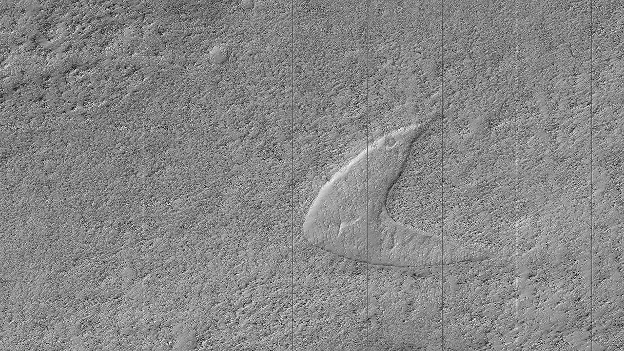 На поверхности Марса нашли эмблему «Звездного флота»