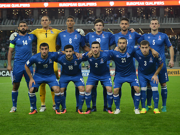 Сборная Азербайджана опустилась на 2 строчки в рейтинге ФИФА