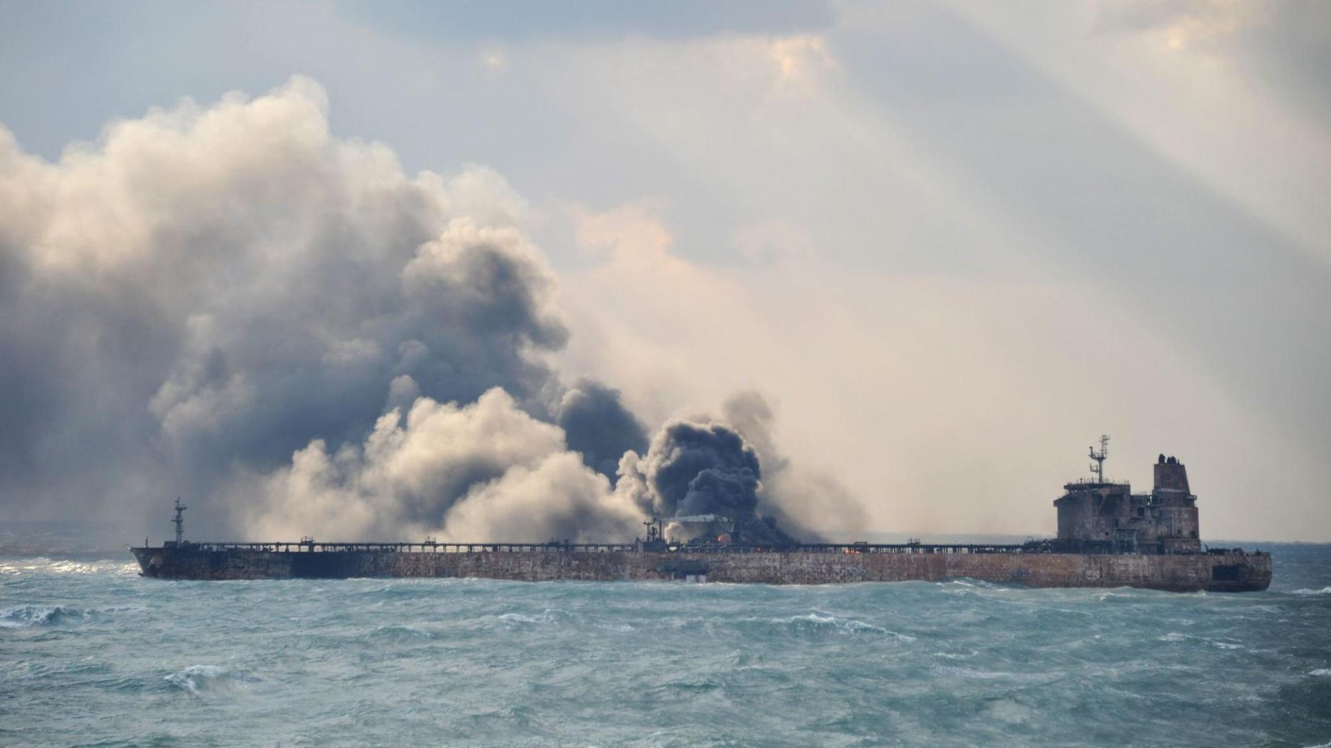 CNN: военные Ирана сняли с борта одного из танкеров в Оманском заливе неразорвавшуюся мину