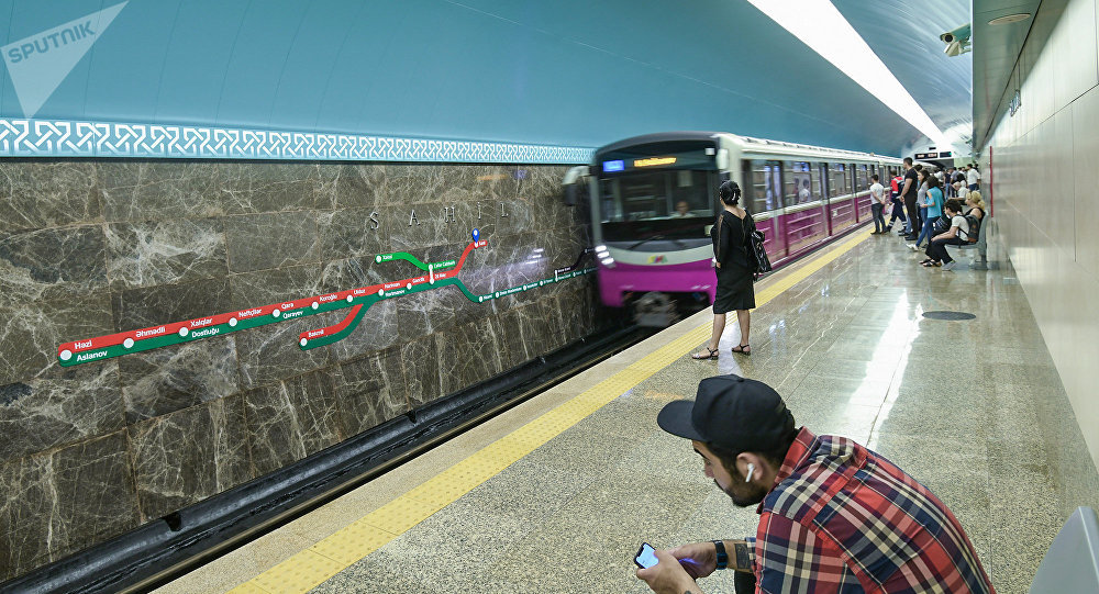 В работе бакинского метро произошел сбой