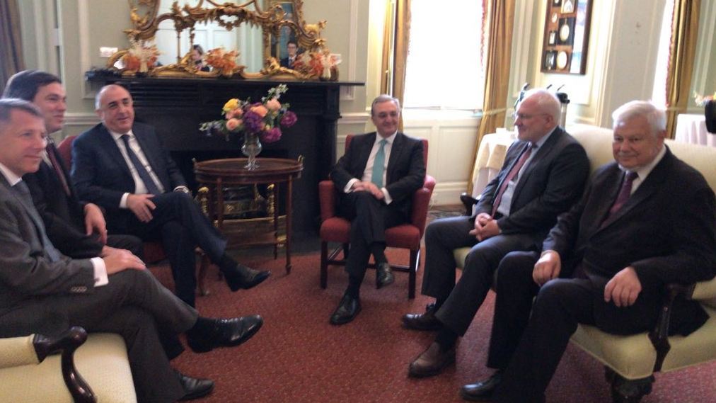 В Вашингтоне проходит встреча глав МИД Азербайджана и Армении
