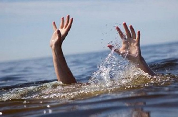 В Азербайджане два подростка утонули в Куре