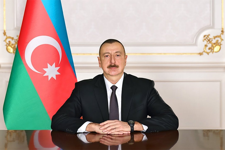 В Азербайджане награждена группа госслужащих