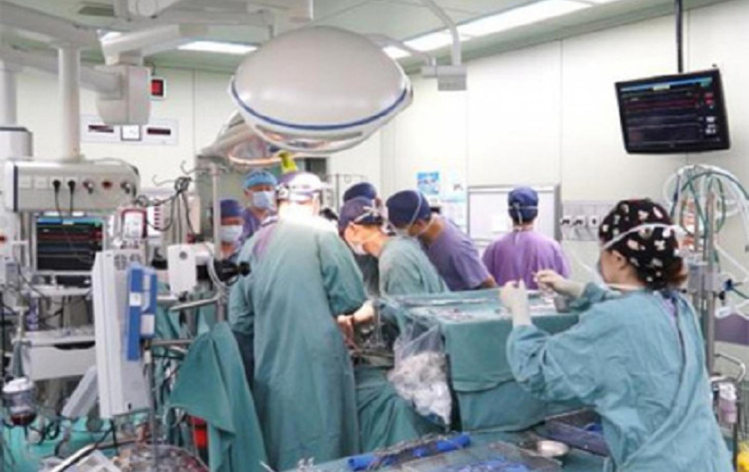 Китайские врачи спасли девочку, сердце которой не билось шесть дней
