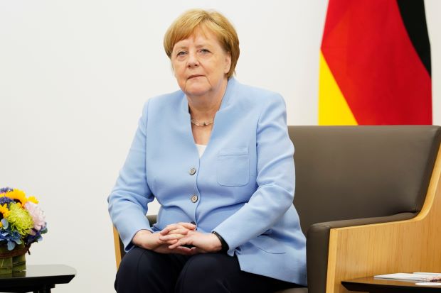 Меркель прокомментировала недавние приступы дрожи