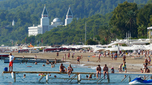 Растет число россиян, отдыхающих на курортах Турции
