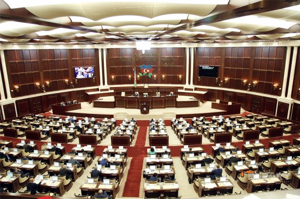 Сегодня парламент Азербайджана обсудит 22 вопроса 