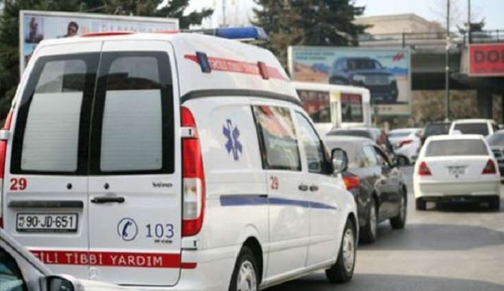 В Баку семья попала в ДТП: есть раненые