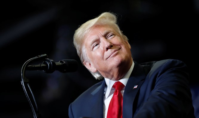 Трамп призывает продлить его президентский срок на два года