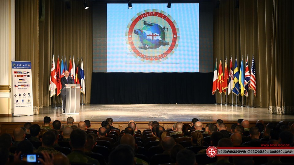 Азербайджанские военнослужащие участвуют в учениях в Грузии
