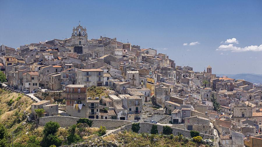 На Сицилии устроили распродажу домов за один евро
